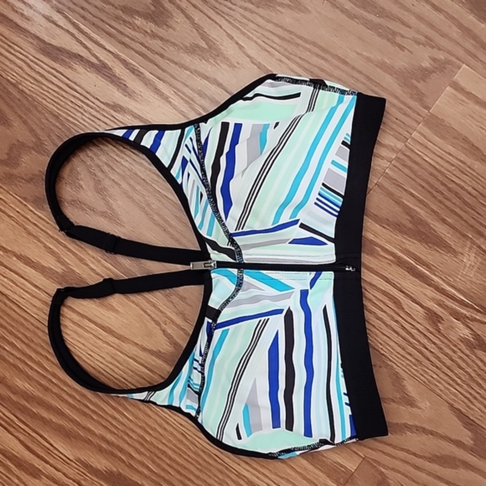 Victoria secret sports bra‎ 34B